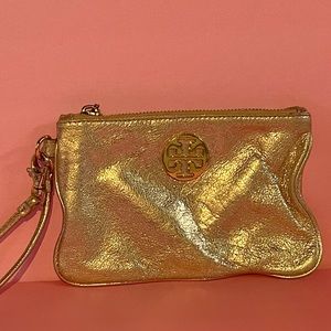 Golden leather AUTHENTIC Tory Burch wristlet